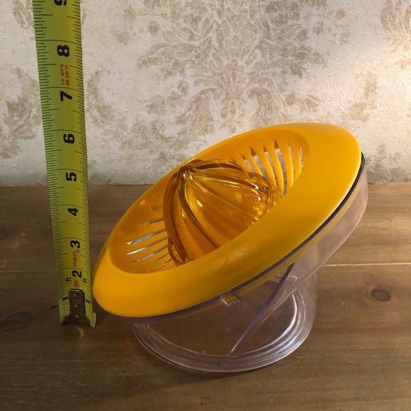 Cuisipro citrus juicer - Picture 10 of 10